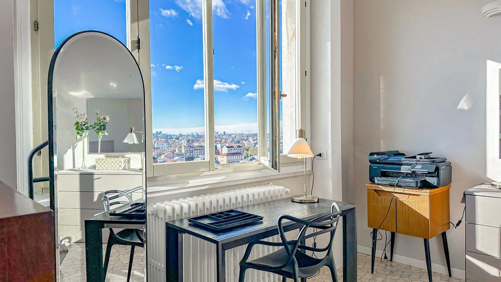 Apartment Ariberto Suite Panoramica - 13 Piano - 8 Min Da Duomo Milan