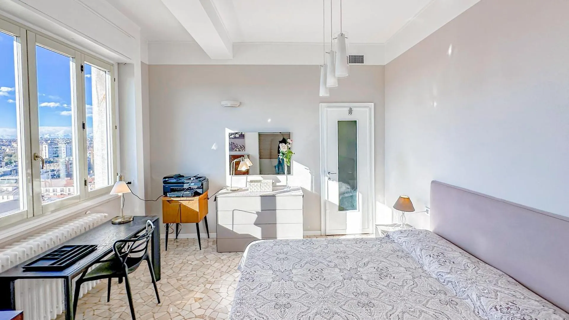 Apartment Ariberto Suite Panoramica - 13 Piano - 8 Min Da Duomo Milan